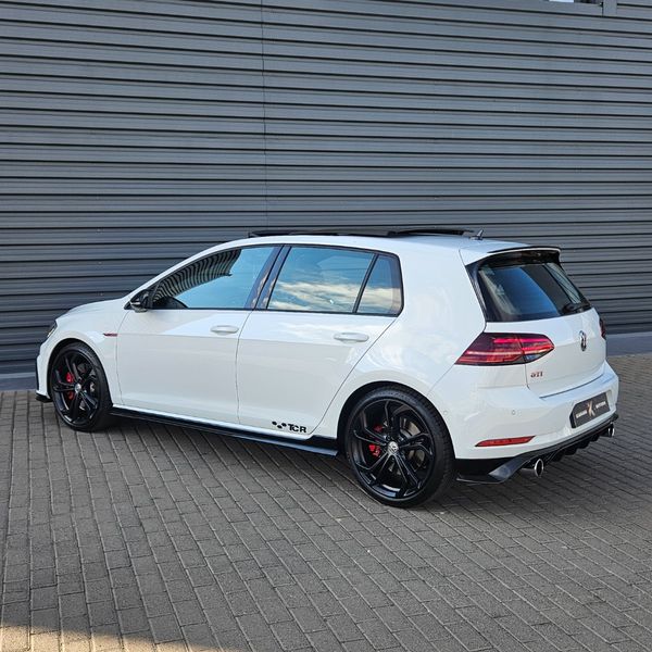 2020-Volkswagen-Golf-VII-GTI-20-TSI-Auto-TCR image:4