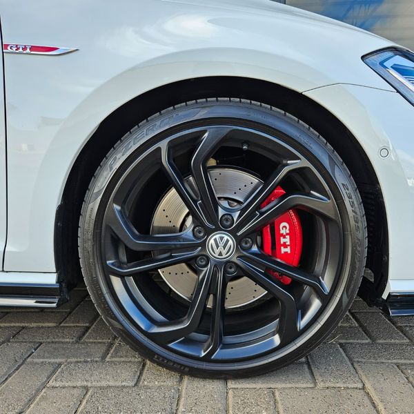 2020-Volkswagen-Golf-VII-GTI-20-TSI-Auto-TCR image:7