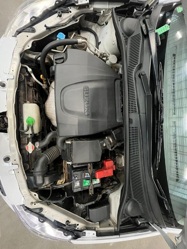 2011-Suzuki-SX4-20 image:12