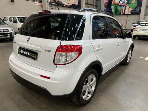2011-Suzuki-SX4-20 image:2