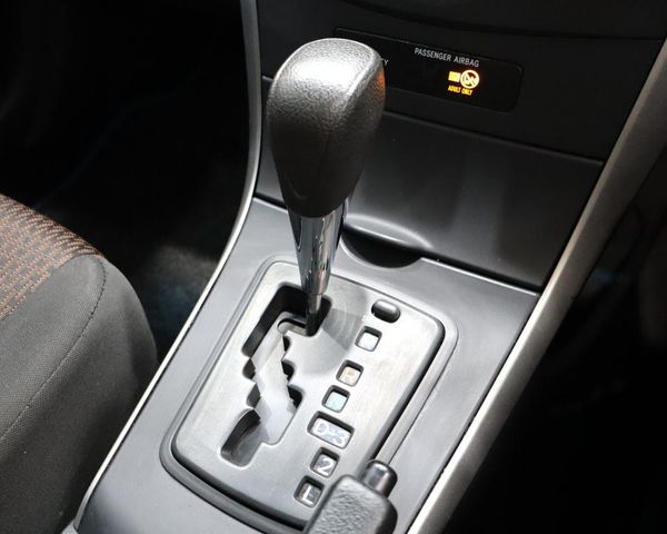 2014-Toyota-Corolla-Quest-16-Auto image:13