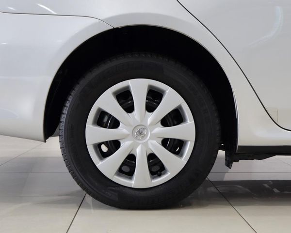 2014-Toyota-Corolla-Quest-16-Auto image:6
