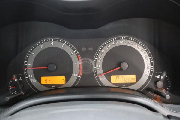 2014-Toyota-Corolla-Quest-16-Auto image:8