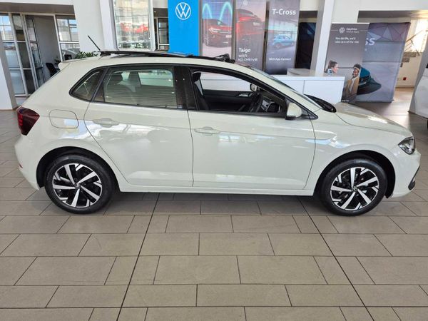 2026-Volkswagen-Polo-10-TSI-Life image:2