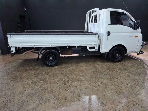 2016-Hyundai-H100-Bakkie-26D-Dropside image:7