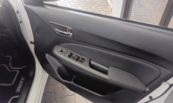 2023-Suzuki-Swift-12-GL image:9
