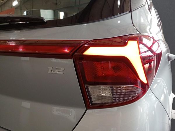 2025-Hyundai-Grand-i10-12-Motion-Auto image:16