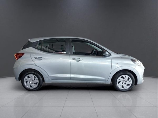 2025-Hyundai-Grand-i10-12-Motion-Auto image:7