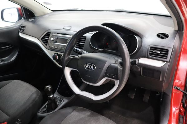 2015-Kia-Picanto-10-LX image:9