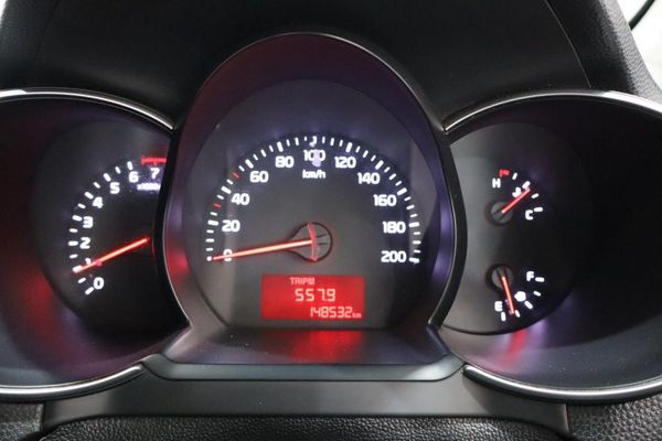 2015-Kia-Picanto-10-LX image:8
