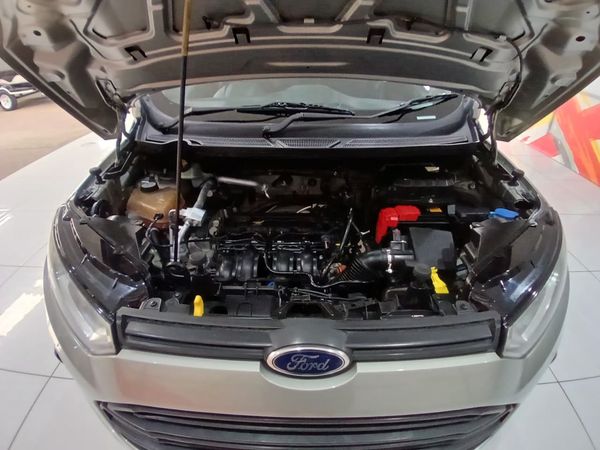 2015-Ford-EcoSport-15-TiVCT-Ambiente image:12