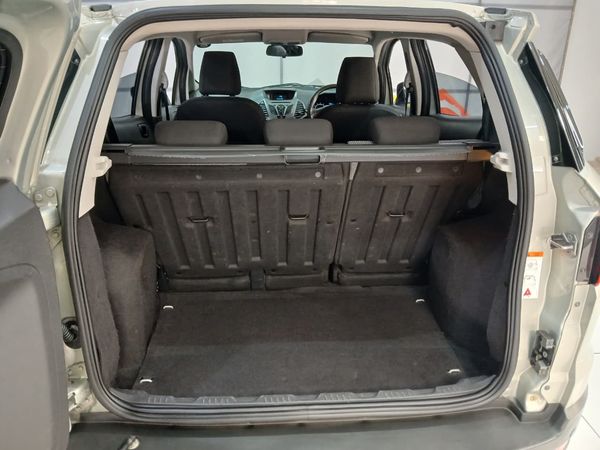 2015-Ford-EcoSport-15-TiVCT-Ambiente image:4