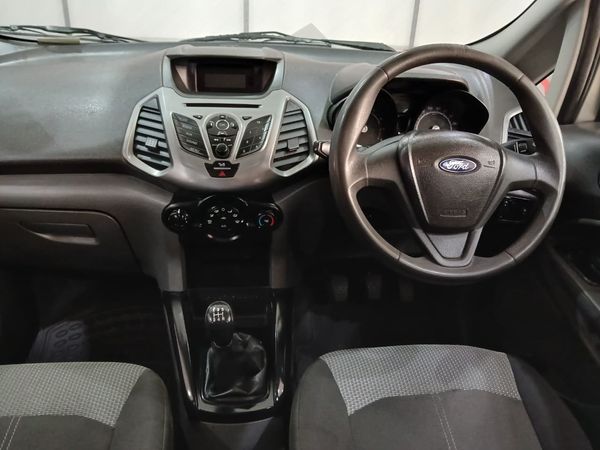2015-Ford-EcoSport-15-TiVCT-Ambiente image:8