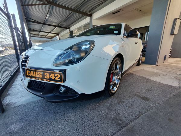 2016-Alfa-Romeo-Giulietta-Quadra-Coarse-number-61-off-100-built image:1
