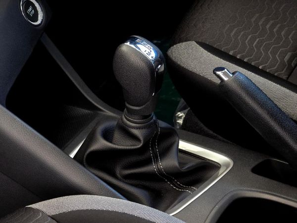 2026-Nissan-Magnite-10-Acenta-AMT image:13