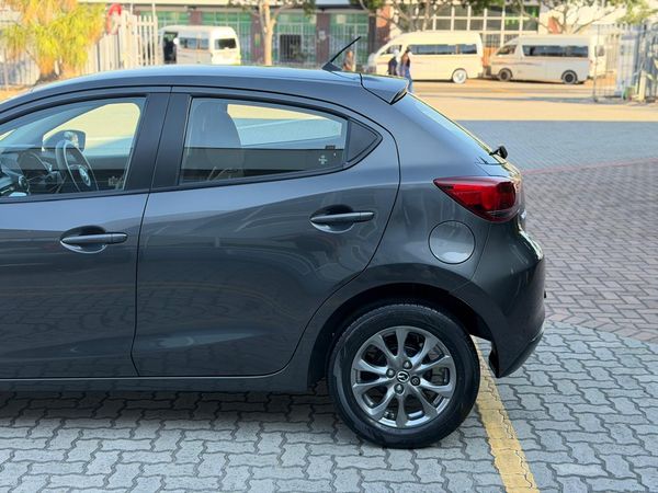 2020-Mazda-2-15-Dynamic-5-dr image:5