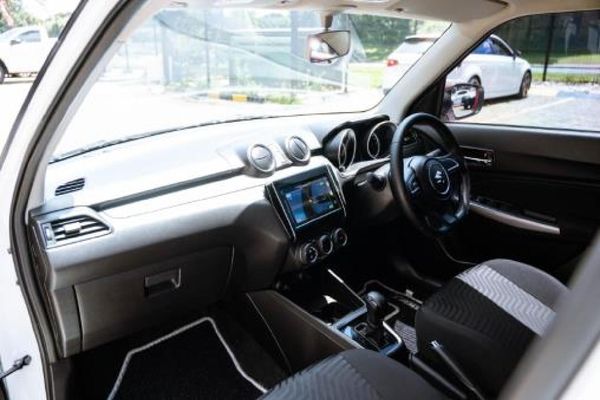 2022-Suzuki-Swift-12-GLX-Auto image:10