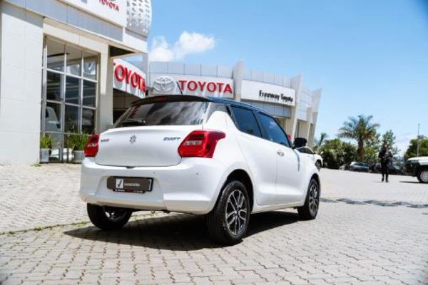 2022-Suzuki-Swift-12-GLX-Auto image:16