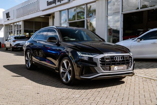 2020-Audi-Q8-55-TFSI-quattro-Auto image:18