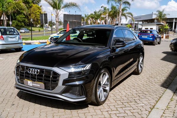 2020-Audi-Q8-55-TFSI-quattro-Auto image:1