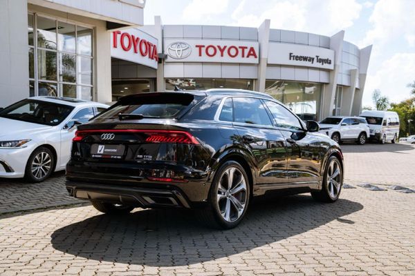 2020-Audi-Q8-55-TFSI-quattro-Auto image:21