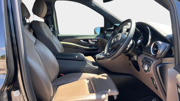 2023-Mercedes-Benz-V-Class-V-300d-Exclusive image:14