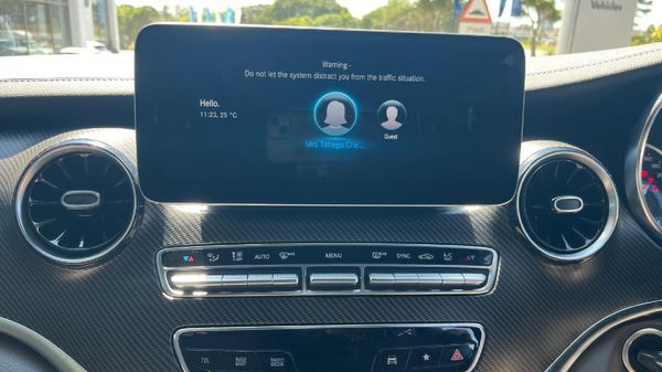 2023-Mercedes-Benz-V-Class-V-300d-Exclusive image:20