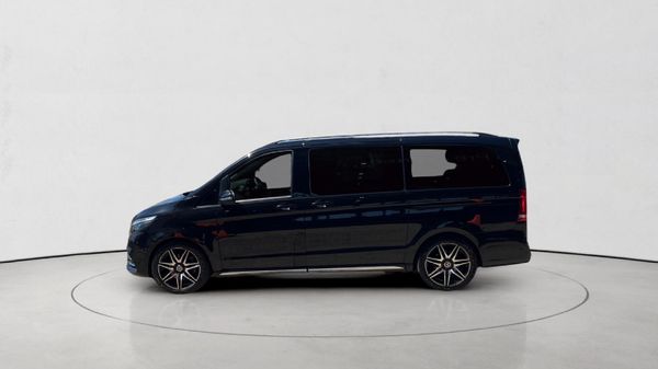 2023-Mercedes-Benz-V-Class-V-300d-Exclusive image:3