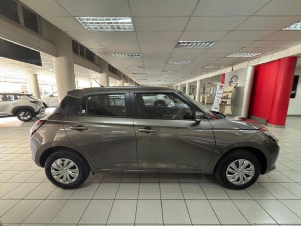 2026-Suzuki-Swift-12-GL image:1