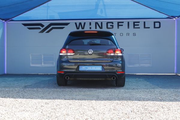 2012-Volkswagen-Golf-VI-GTI-20-TSI-Auto image:4