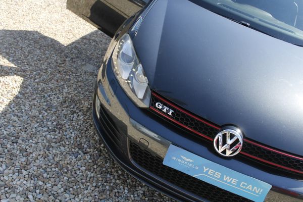 2012-Volkswagen-Golf-VI-GTI-20-TSI-Auto image:6