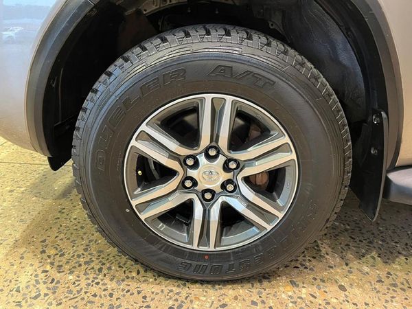2018-Toyota-Fortuner-24-GD-6-Raised-Body-Auto image:9