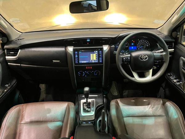 2018-Toyota-Fortuner-24-GD-6-Raised-Body-Auto image:5
