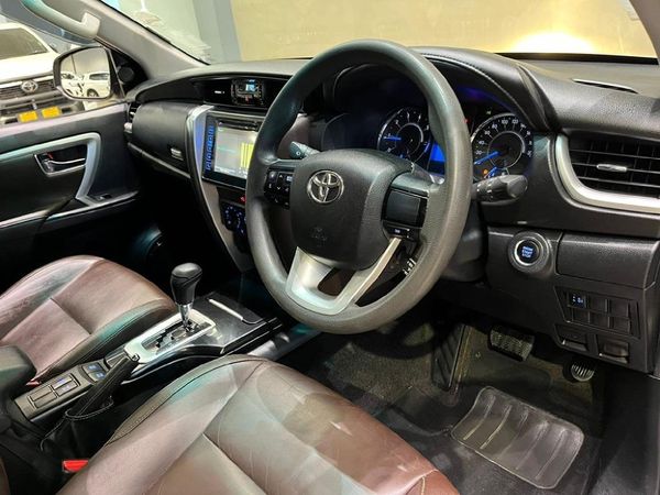 2018-Toyota-Fortuner-24-GD-6-Raised-Body-Auto image:6