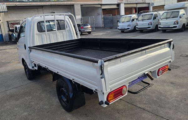 2017-Hyundai-H100-Bakkie-26D image:11