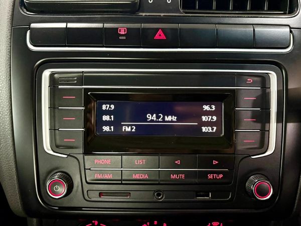 2020-Volkswagen-Polo-Vivo-14-Trendline-5-dr image:9