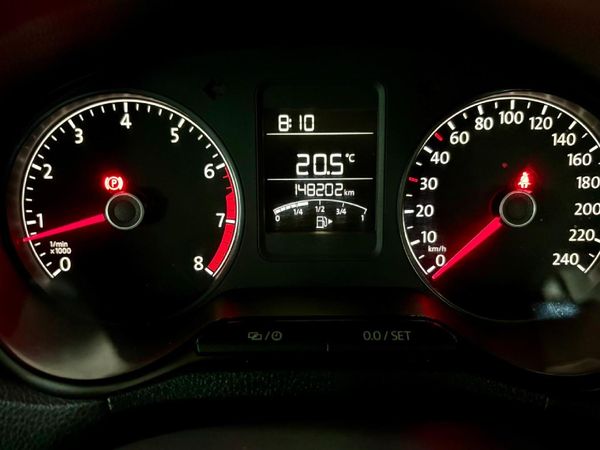 2020-Volkswagen-Polo-Vivo-14-Trendline-5-dr image:3