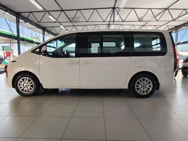 2026-Hyundai-Staria-22d-Executive-Auto image:3