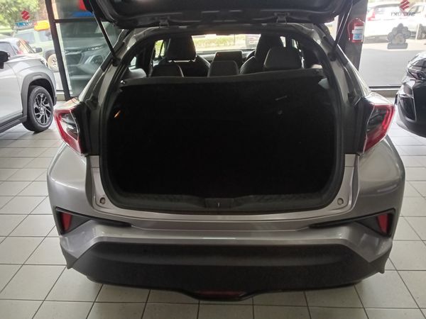 2019-Toyota-C-HR-12T-Luxury-Auto image:6