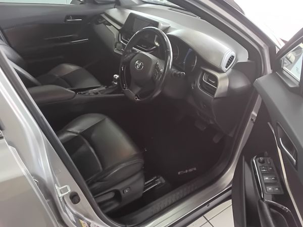 2019-Toyota-C-HR-12T-Luxury-Auto image:8