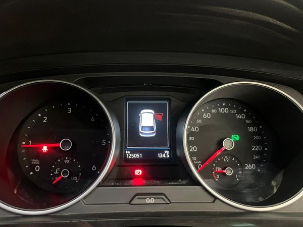 2018-Volkswagen-Tiguan-20-TDI-Highline-4Motion-Auto image:10