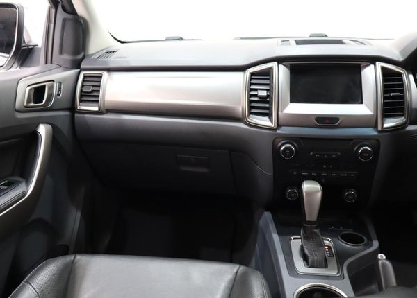 2018-Ford-Everest-22-TDCi-XLT-Auto image:10