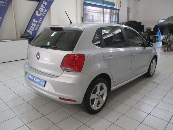 2022-Volkswagen-Polo-Vivo-14-Comfortline-5-dr image:3