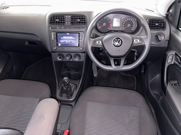 2022-Volkswagen-Polo-Vivo-14-Comfortline-5-dr image:6