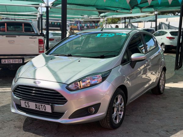 2014-Ford-Fiesta-16-TDCi-Ambiente-5-dr image:5