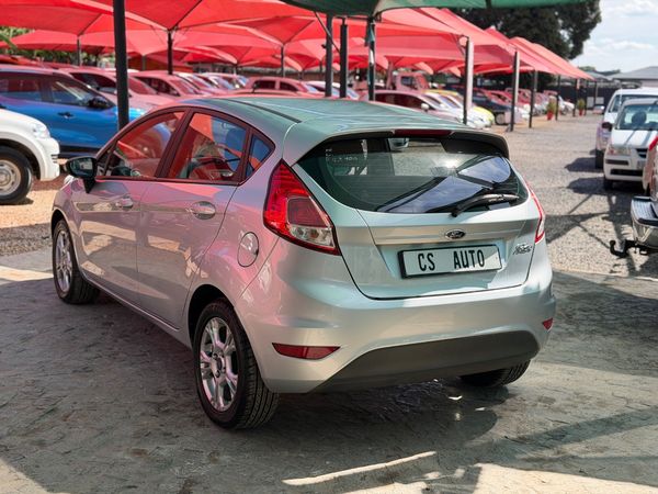 2014-Ford-Fiesta-16-TDCi-Ambiente-5-dr image:6