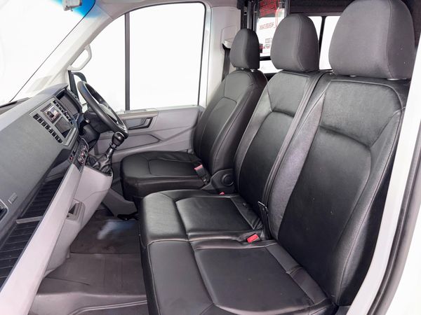 2020-Volkswagen-Crafter-50-20TDI-103kw-XLWB-22-Seater-Bus image:4