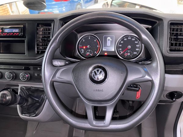 2020-Volkswagen-Crafter-50-20TDI-103kw-XLWB-22-Seater-Bus image:7