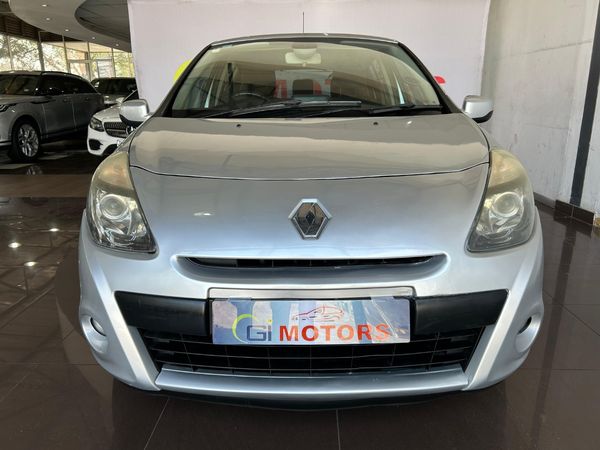 2011-Renault-Clio-12-16v-Va-Va-Voom-5-dr-Pack image:2