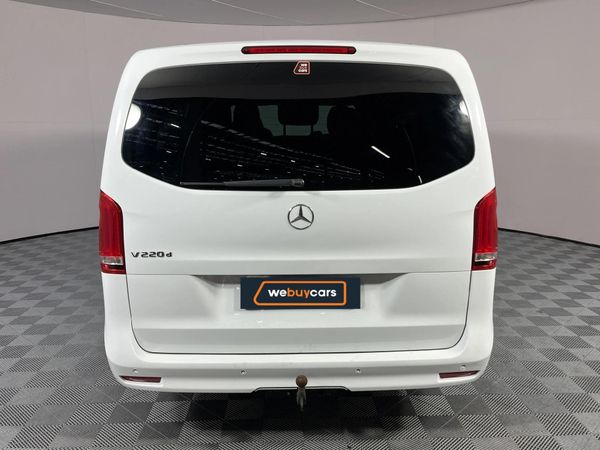 2022-Mercedes-Benz-V-Class-V220d-Auto image:18